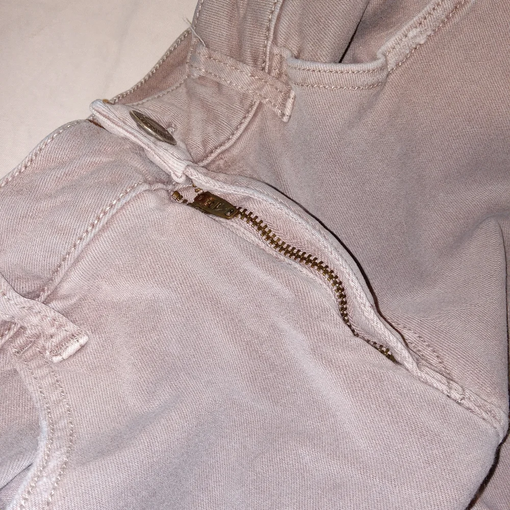 American Eagle Next Level Stretch Distressed Jeggings 12 - Picture 4 of 12